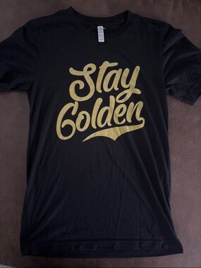 Stay Golden Women’s fitted tee
